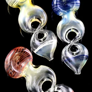 4.5" Figure 8 Glass Hand Pipe